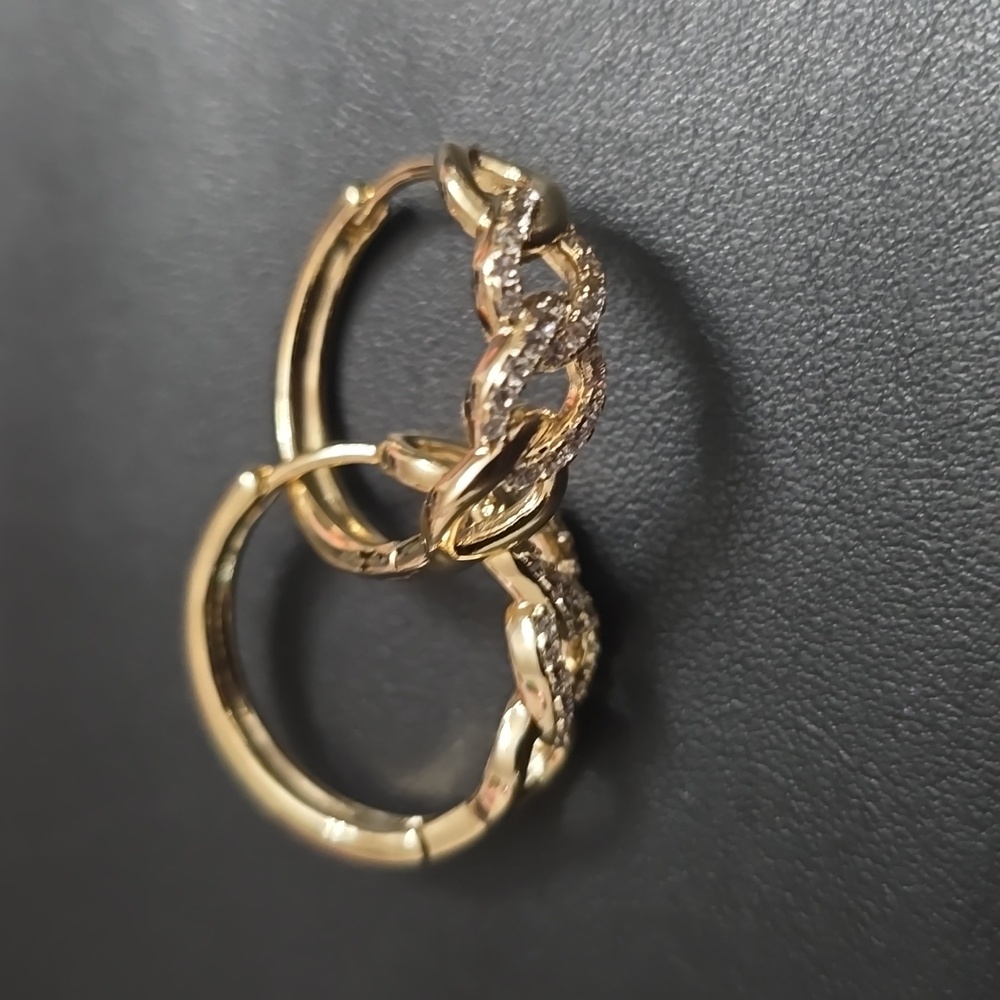 Jewelry - Picture 2 of 3